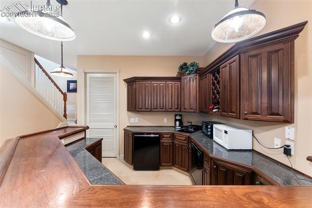 2585 Dunfries Court