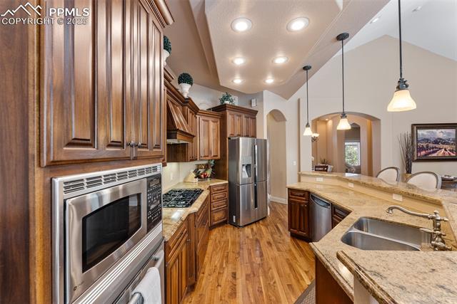 2585 Dunfries Court