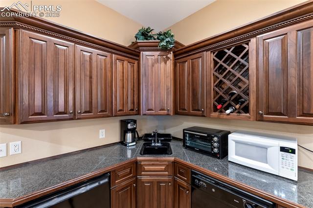 2585 Dunfries Court