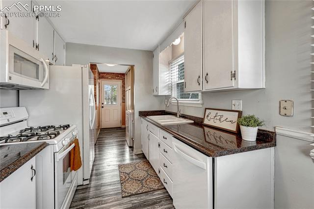 1111 E Madison Street