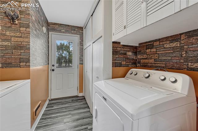 1111 E Madison Street