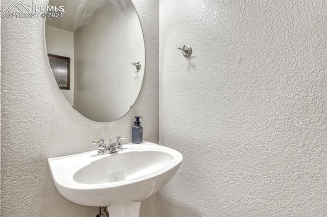 7390 QUIET POND Place