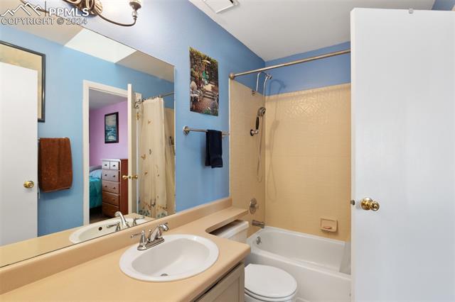 6650 Bobtail Drive