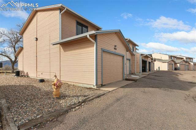 6650 Bobtail Drive