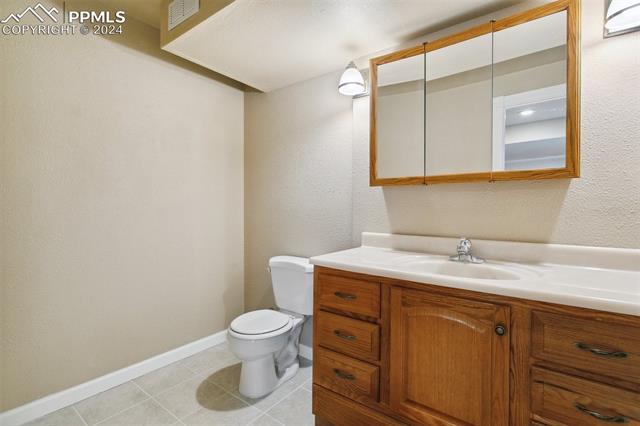 3240 Flying Horse Road