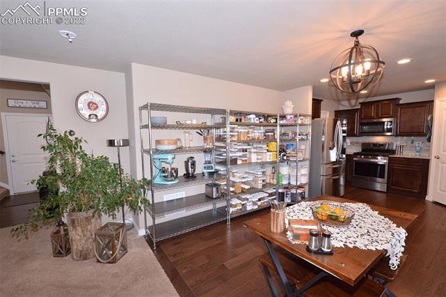 6185 Mumford Drive