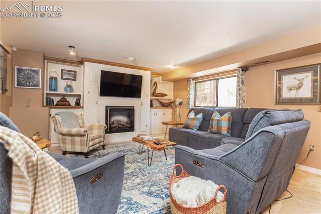 5298 Pony Creek Circle