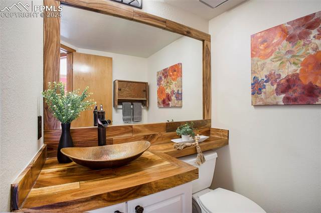 15205 Chelmsford Street