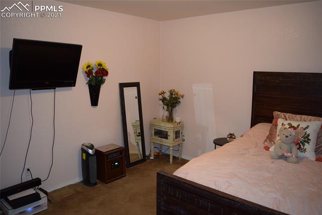 5947 Cumbre Vista Way