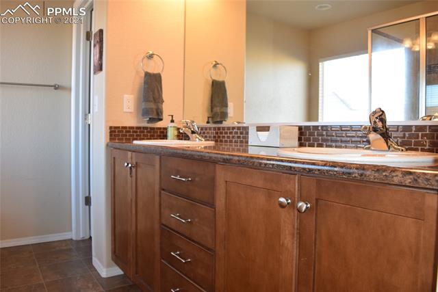 5947 Cumbre Vista Way