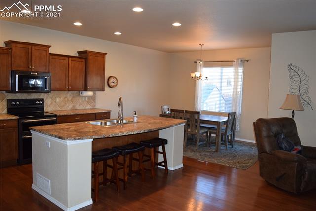 5947 Cumbre Vista Way