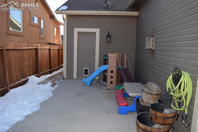 5947 Cumbre Vista Way