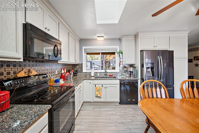 2814 Virginia Avenue