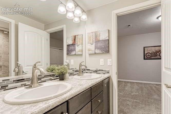 2543 Lakes Edge Drive
