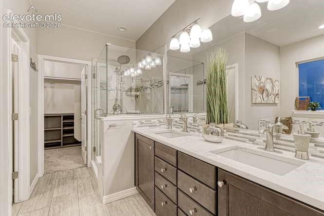 2543 Lakes Edge Drive