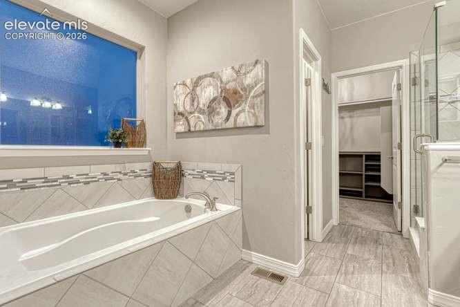 2543 Lakes Edge Drive