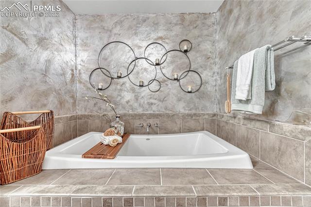101 N Tejon Street Unit: 360