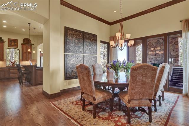 1155 High Lake View