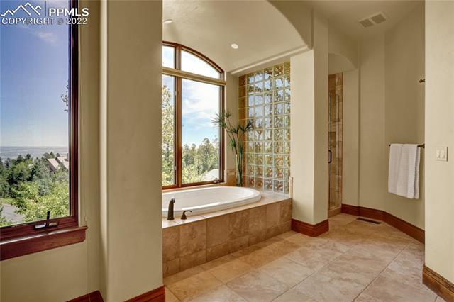 1155 High Lake View