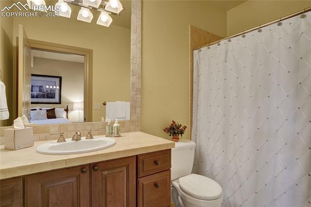 1155 High Lake View