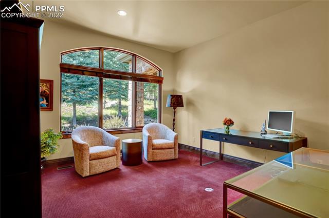 1155 High Lake View