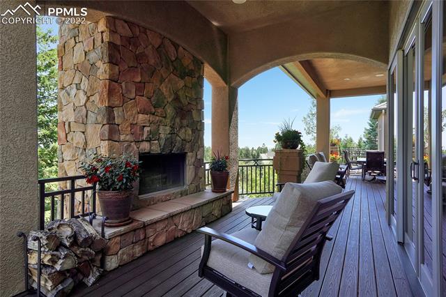 1155 High Lake View