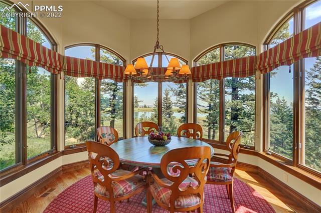 1155 High Lake View
