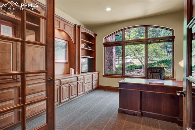 1155 High Lake View