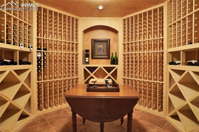 1155 High Lake View