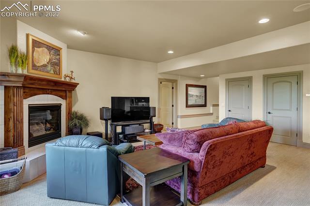 1155 High Lake View
