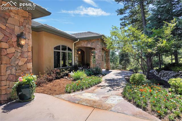 1155 High Lake View