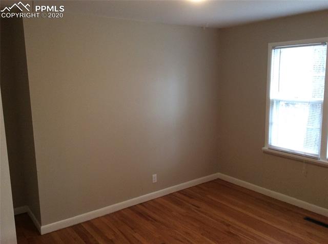 2002 hillis Court