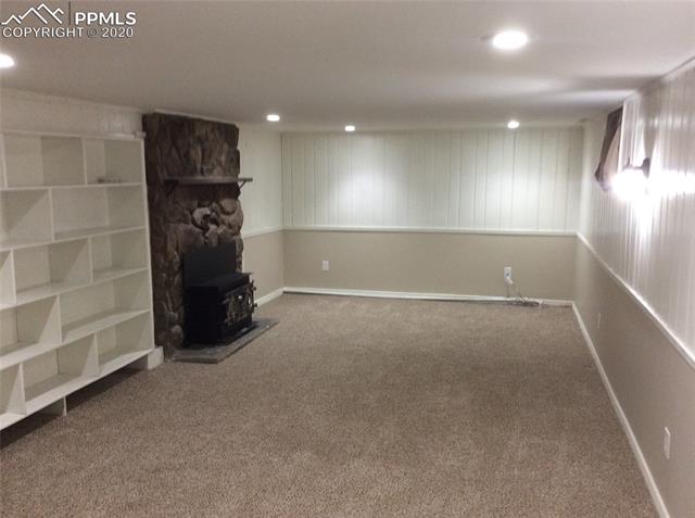 2002 hillis Court