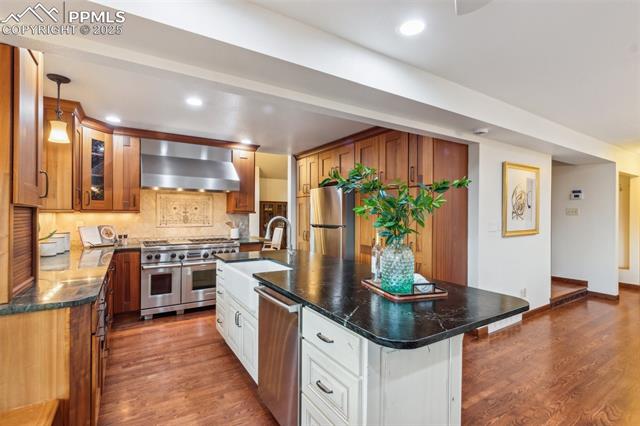 130 Mobray Court