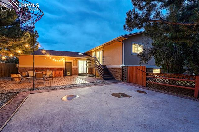 6917 Millbrook Circle