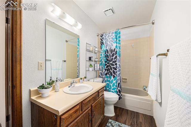 8445 Williamsburg Drive