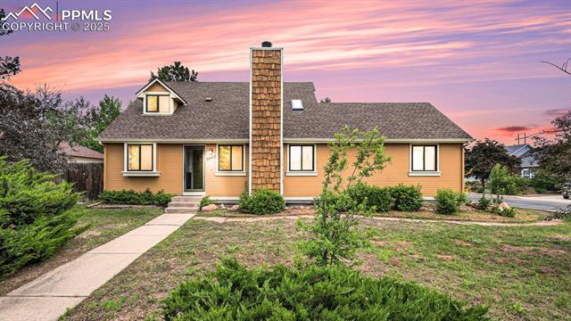 8445 Williamsburg Drive