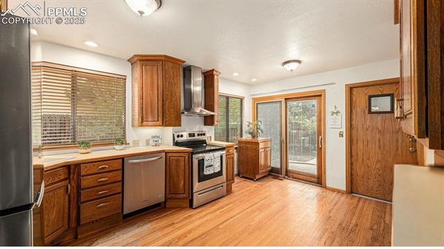 8445 Williamsburg Drive