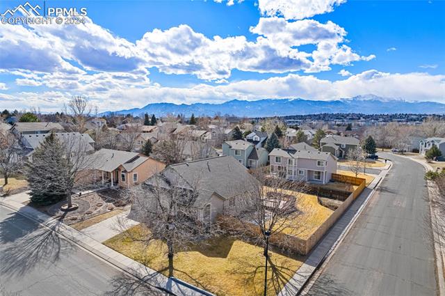 3220 Flying Horse Road