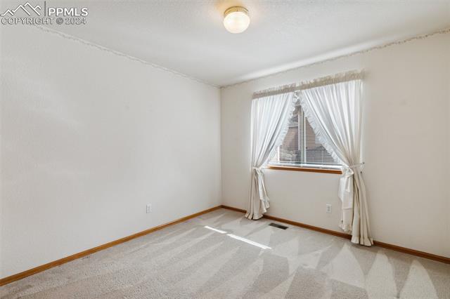 3220 Flying Horse Road