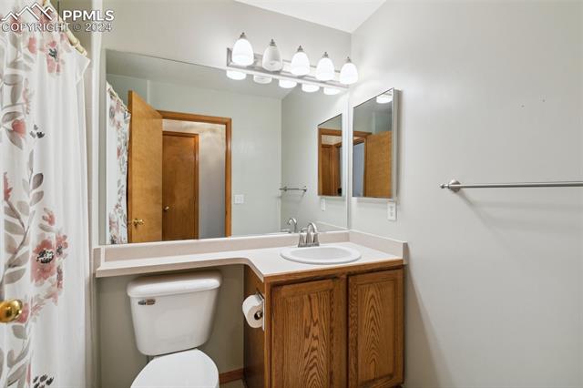 3220 Flying Horse Road