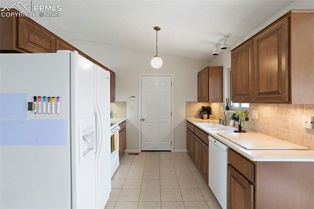 1897 Chapel Hills Drive