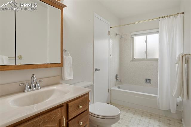 1897 Chapel Hills Drive