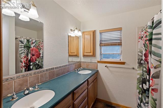 4911 Iron Horse Trail