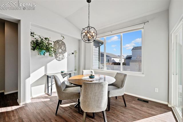 6854 Red Cardinal Loop