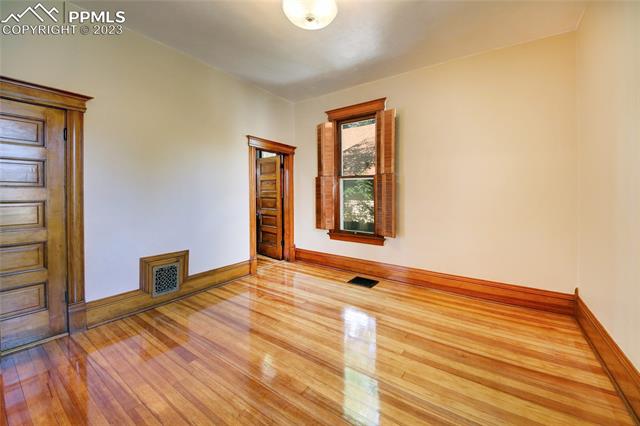 1406 W Kiowa Street