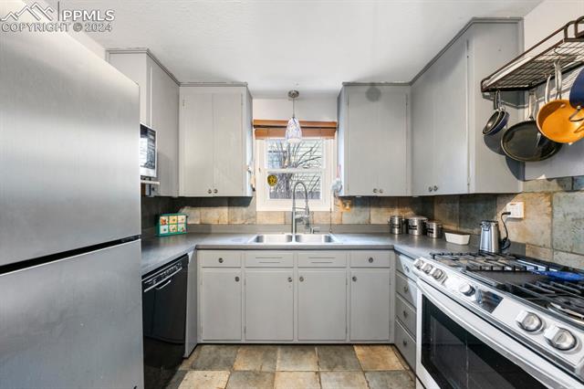 729 W Buena Ventura Street