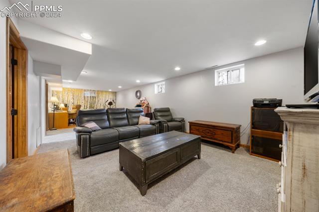 729 W Buena Ventura Street