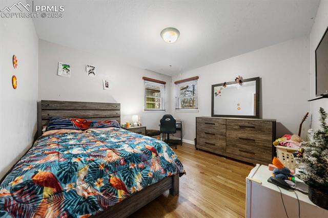 729 W Buena Ventura Street