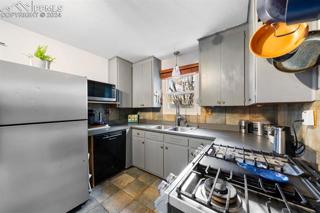 729 W Buena Ventura Street